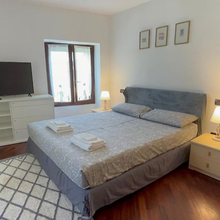 Incantevole Appartamento Moniga del Garda Esterno foto